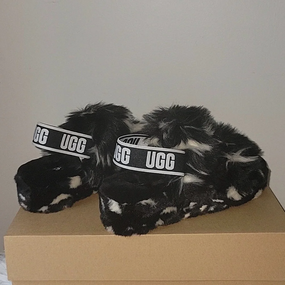 UGG Black and Cream Fluffy Slides Oh Yeah Spots Slippers size 9 - Picture 4 of 5